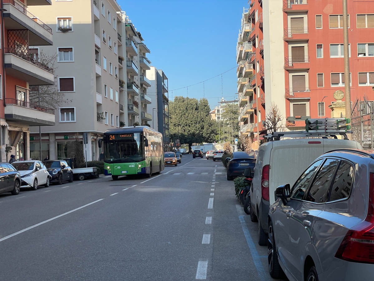 Verona, via IV Novembre (Borgo Trento)