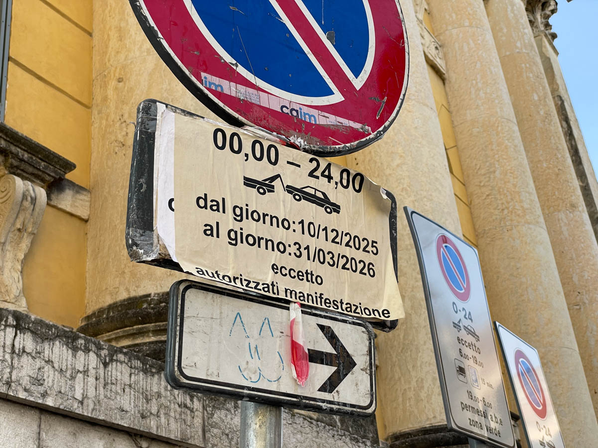 Operazioni in vista delle cerimonie olimpiche in piazza Bra a Verona (Foto 8 gennaio 2026)