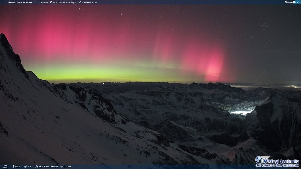 Webcam Pejo 3535mt (TN) - tempesta geomagnetica aurora boreale