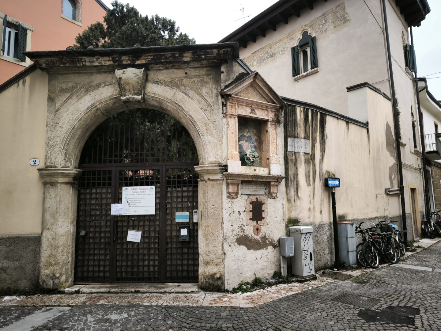 Asilo nido Baby Island maltrattamenti Filippini sequestro