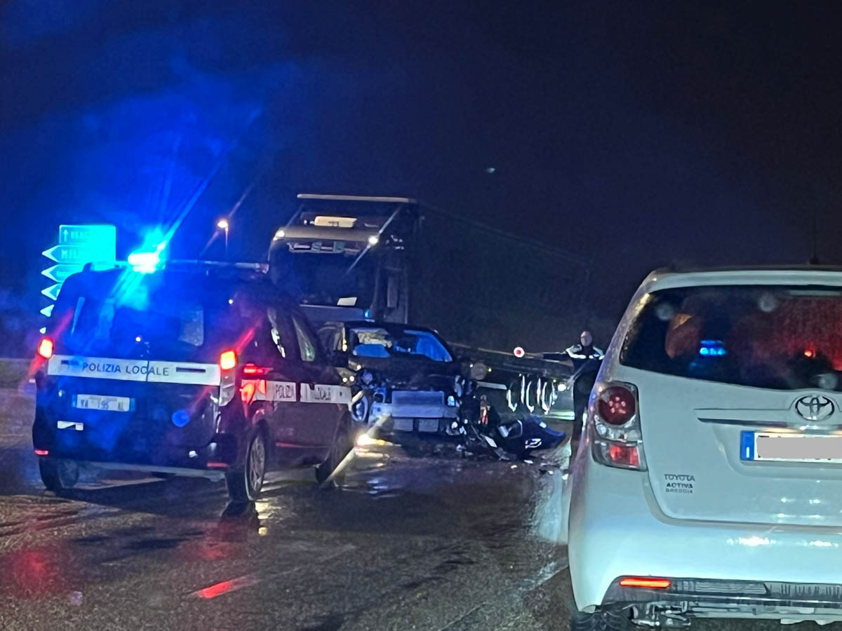 Incidente Verona ingresso tangenziale sud Alpo