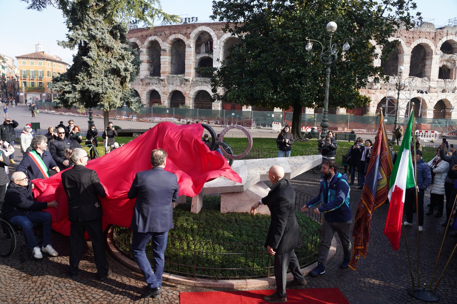 BeYond Barrier scultura olimpica Milano Cortina 2026