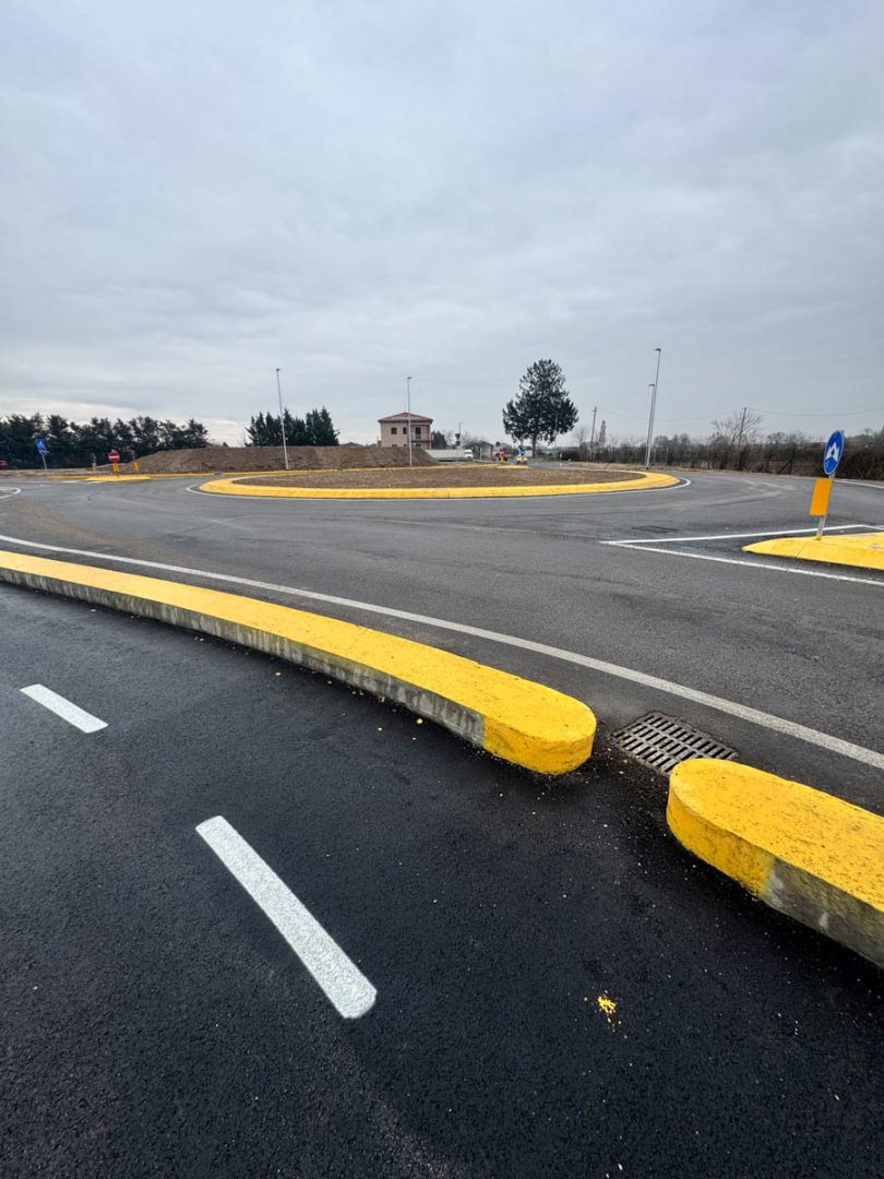 Sacra Famiglia Borgo Roma rotonde Verona Sud Rotatorie via Vigasio-via Gelmetto-strada delle Trincee (3)