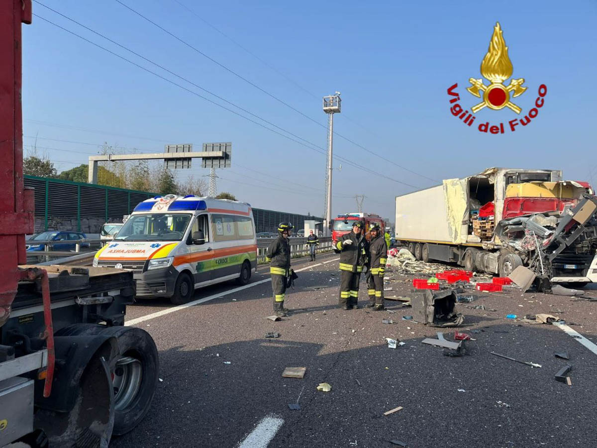 Vigili del fuoco in A4 per gli incidenti in direzione Venezia
