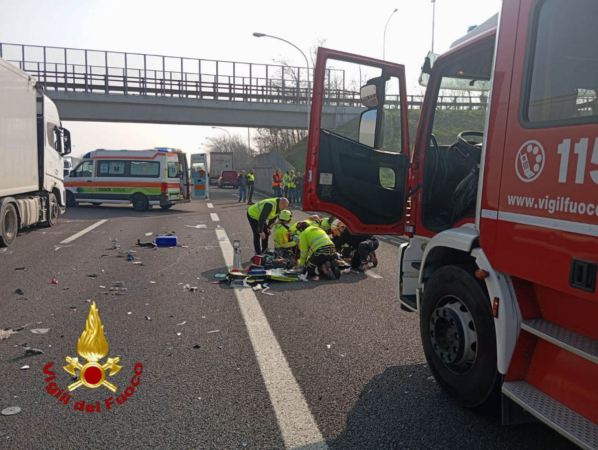 Vigili del fuoco in A4 per gli incidenti in direzione Venezia
